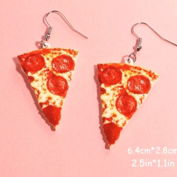 Super cute pepperoni pizza slice earrings - Picture 3 of 7